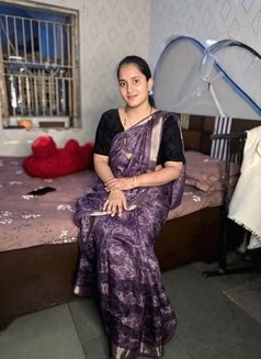 Anushka Escorts service - escort in Pune Photo 3 of 5