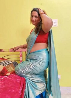 Anushka Escorts service - puta in Ludhiana Photo 2 of 3