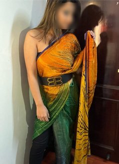 Independent Vedika GFE / Dom- Real & Cam - puta in New Delhi Photo 11 of 17