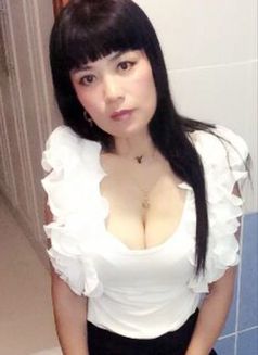 Real Pic Lucy for Anal Services - escort in Dubai Photo 1 of 5