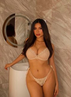hot bella - puta in Okinawa Island Photo 3 of 8