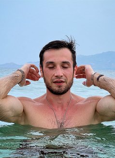 Real Top Big Dick and Hard Dick - Acompañantes masculino in Bali Photo 3 of 5