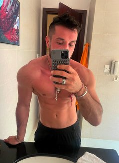 Real Top Big Dick and Hard Dick - Acompañantes masculino in Bali Photo 5 of 5