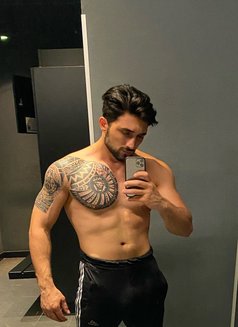 REAL24cm - Male escort in İstanbul Photo 9 of 12