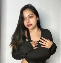 Realme Available - escort in Manali