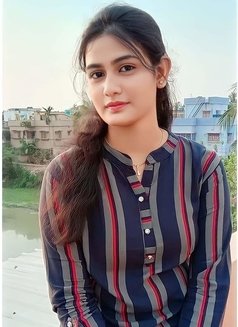 Realme Available - escort in New Delhi Photo 1 of 1