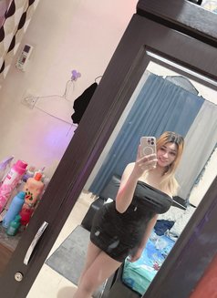 Rean - Transsexual escort in Abu Dhabi Photo 4 of 7