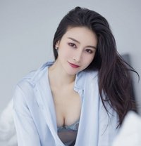 modelMiu Miu - puta in Guangzhou Photo 5 of 7