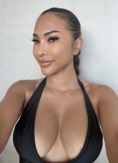 Rebeca - escort in Okinawa Island Photo 10 of 12