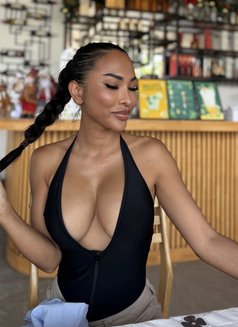 Rebeca - escort in Okinawa Island Photo 4 of 12