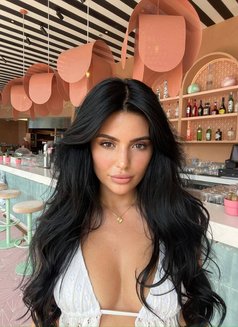 Rebecca - escort in Dubai Photo 7 of 12