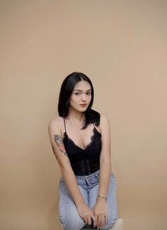 Rebecca - Transsexual escort in Manila Photo 8 of 8