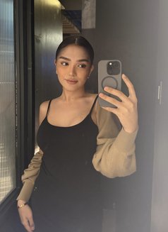 Rebecca - Transsexual escort in Manila Photo 13 of 13