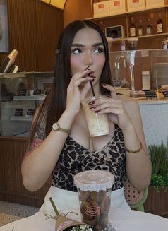 Rebecca - Transsexual escort in Manila Photo 11 of 24