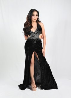 Rebecca - Transsexual escort in Manila Photo 13 of 24