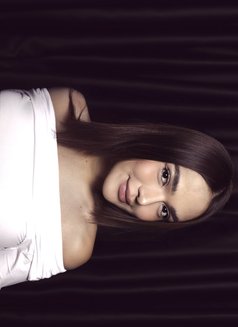 Rebecca - Transsexual escort in Manila Photo 19 of 24
