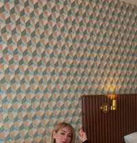 Rebecca - escort in Singapore Photo 1 of 6