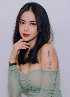 Rebecca - escort in Kuala Lumpur Photo 2 of 5