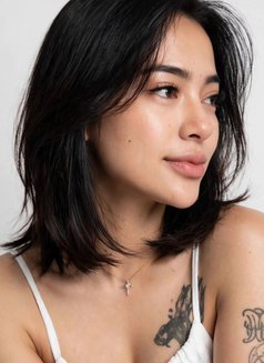 Rebecca - escort in Kuala Lumpur Photo 4 of 5