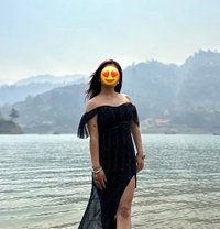 Rebika HAND CASH service - puta in Kathmandu