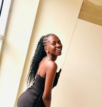 Red Apples Vip Massage - puta in Nairobi