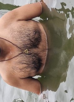 Red Bull - Acompañantes masculino in Kathmandu Photo 3 of 4