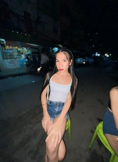 Red Claveria - Acompañantes transexual in Manila Photo 2 of 9