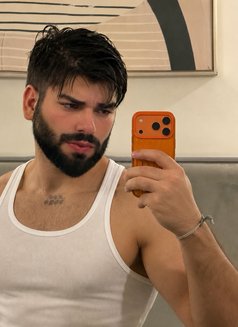 Red Dragon Vip Service - Acompañantes masculino in Khobar Photo 16 of 16