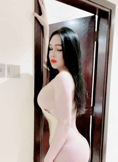 RED HOT WHITE SKIN SHEMALE - Transsexual escort in Macao Photo 12 of 15