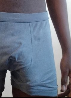 Red - Male escort in Nairobi Photo 2 of 16