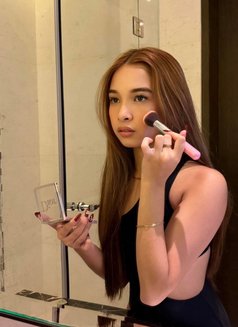 Red Light Mnl - escort in Manila Photo 5 of 30