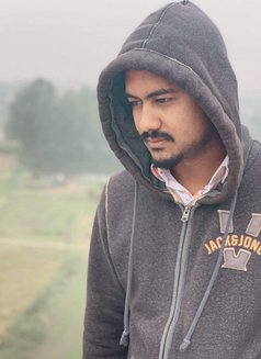 Red Rose - Male escort in Dhaka Photo 1 of 2