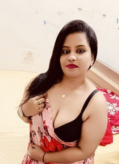 Webcam and meet session - escort in Kolkata Photo 1 of 3