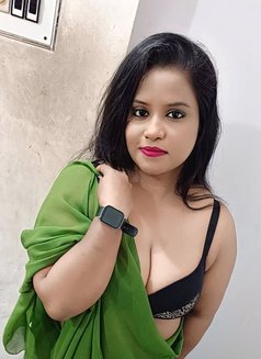 Webcam and meet session - escort in Kolkata Photo 2 of 3
