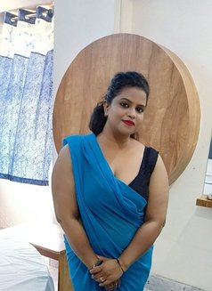 Webcam and meet session - escort in Kolkata Photo 3 of 3