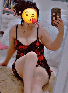 Reem Ajmān - puta in Ajmān Photo 1 of 7