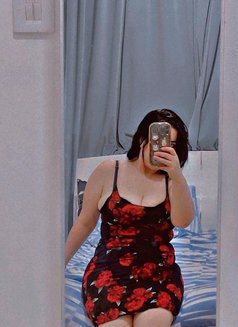 Reem Ajmān - puta in Ajmān Photo 10 of 13