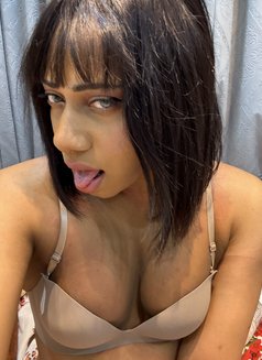 Reem - Acompañantes transexual in Al Manama Photo 5 of 12