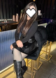 Reem - escort in Cairo Photo 1 of 8