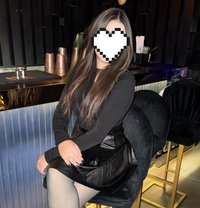 Reem - escort in Cairo Photo 1 of 8