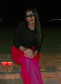 Reem - escort in Cairo Photo 3 of 8