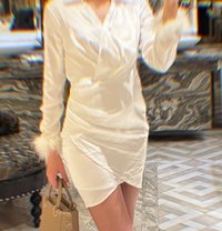 Reem - puta in Dubai Photo 6 of 16