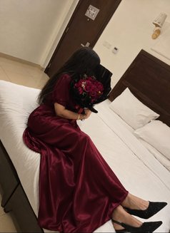 Reem - puta in Muscat Photo 5 of 5