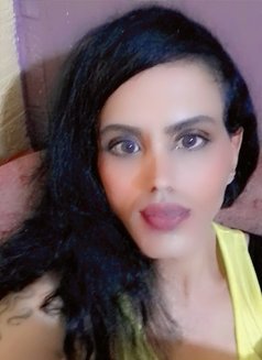 Reem - Acompañantes transexual in Amman Photo 2 of 13