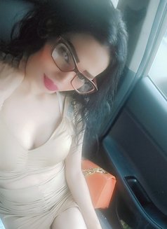 Reem - escort in Beirut Photo 11 of 11