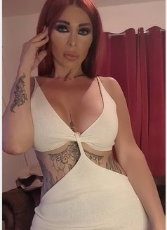 Reem - Transsexual escort in Beirut Photo 6 of 6