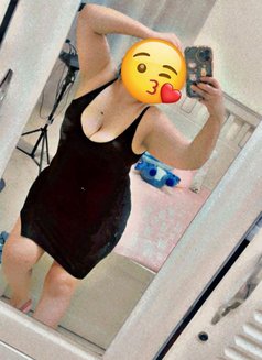 Reem - escort in Ajmān Photo 7 of 9