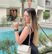 Reem Sharma - puta in Abu Dhabi