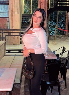 Reem Sharma - escort in Ajmān Photo 4 of 5