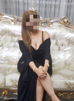 Reem - escort in Cairo Photo 1 of 3